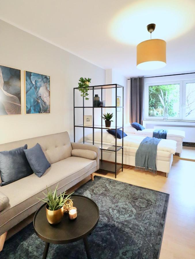 Sapphire Apartment: Free Parking + Netflix + Bathtub Essen Dış mekan fotoğraf