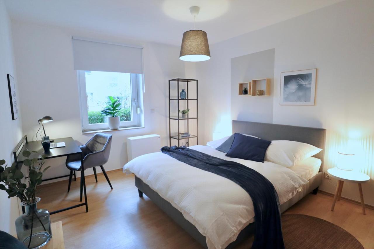 Sapphire Apartment: Free Parking + Netflix + Bathtub Essen Dış mekan fotoğraf