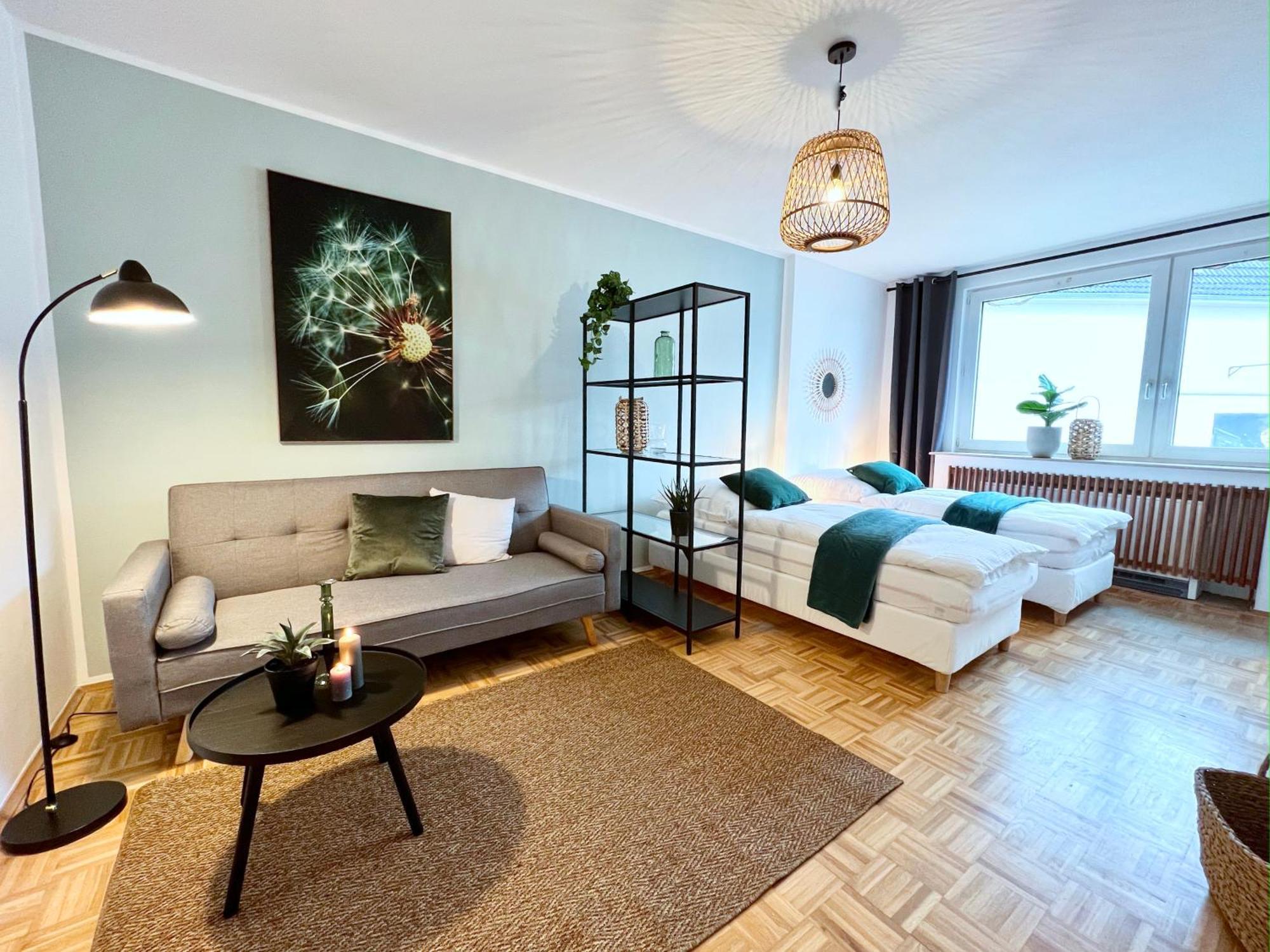 Sapphire Apartment: Free Parking + Netflix + Bathtub Essen Dış mekan fotoğraf